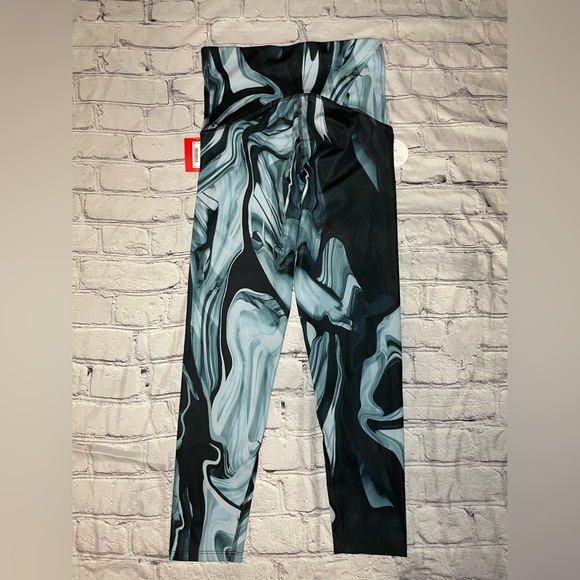 NWT Spanx Booty Boost 7/8 Printed Marble Leggings - Size Small - Picture 12 of 12